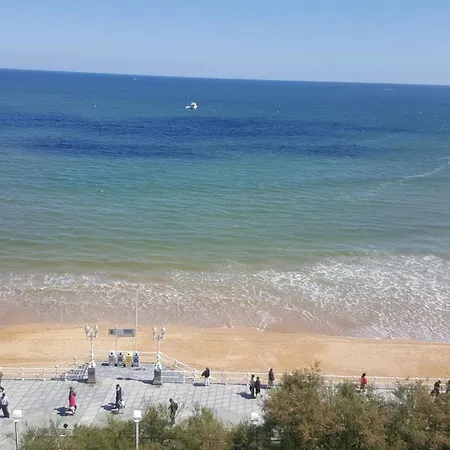 Piso De Lujo En 1 Linea De Playa Y Centro De Gijón
