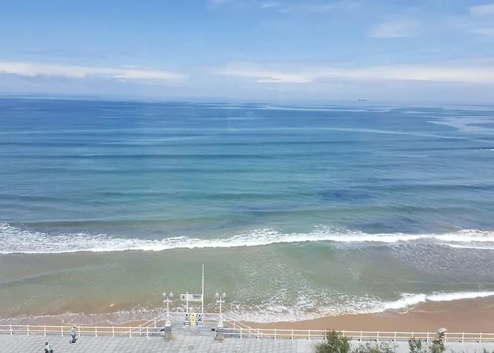 Piso De Lujo En 1 Linea De Playa Y Centro De *