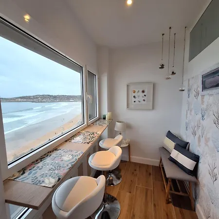 아파트 Piso De Lujo En 1 Linea De Playa Y Centro De *