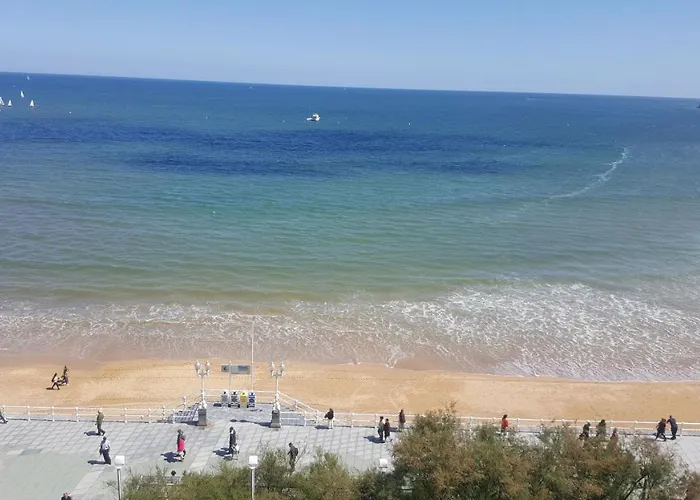Piso De Lujo En 1 Linea De Playa Y Centro De Gijón